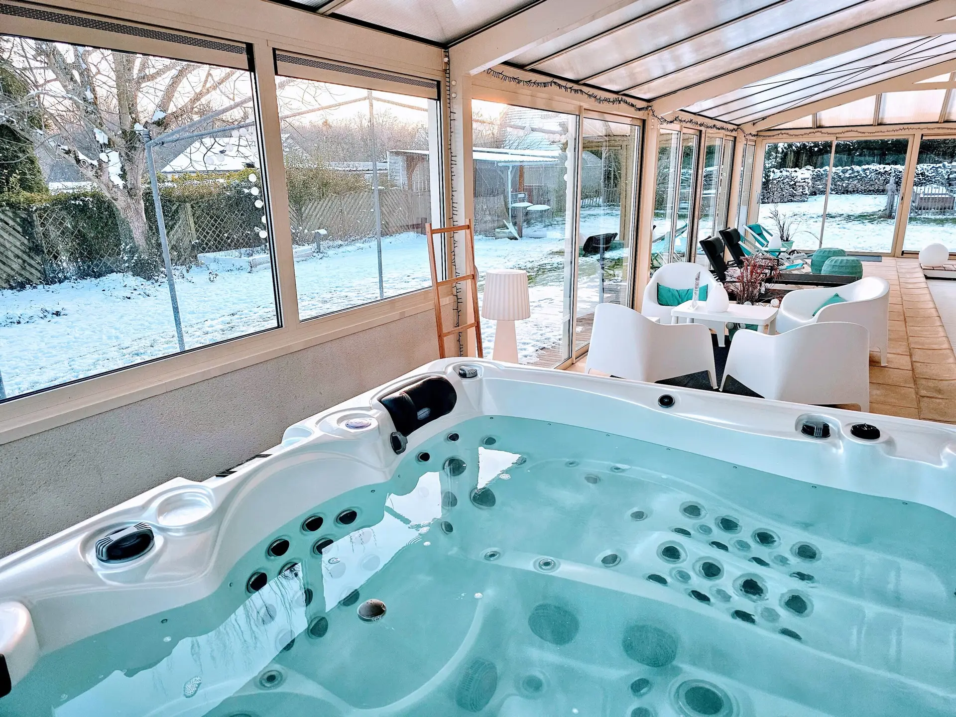 Jacuzzi lumi&egrave;res apaisantes
